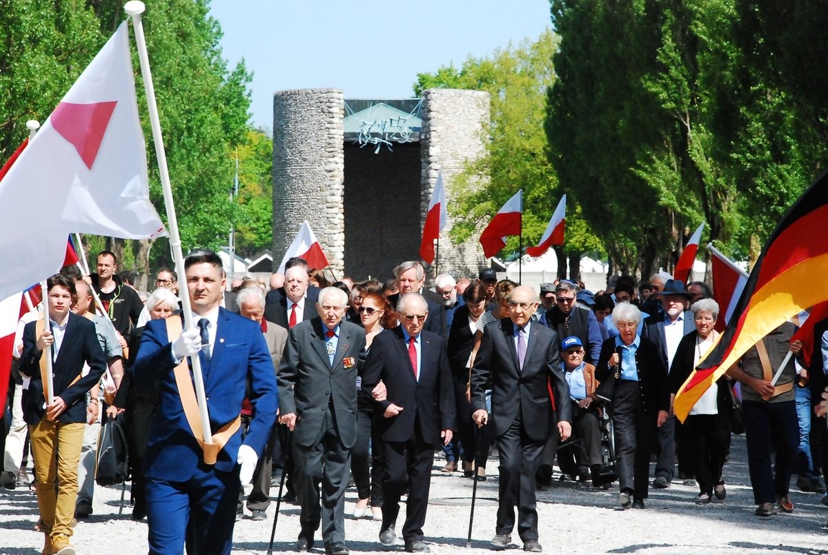 Gedenkfeier in Dachau: "Andenken an Opfer muss gewahrt werden"