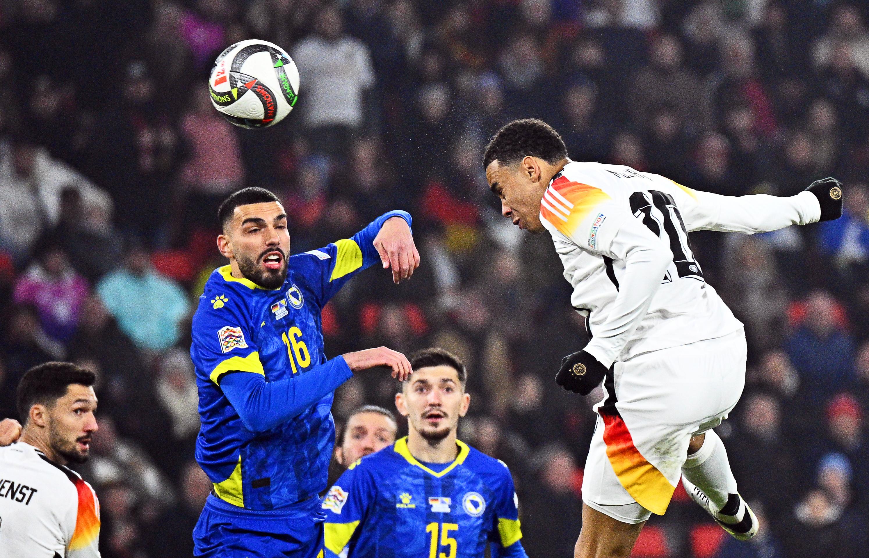 Jamal Musiala trifft per Kopf zum frühen 1:0.