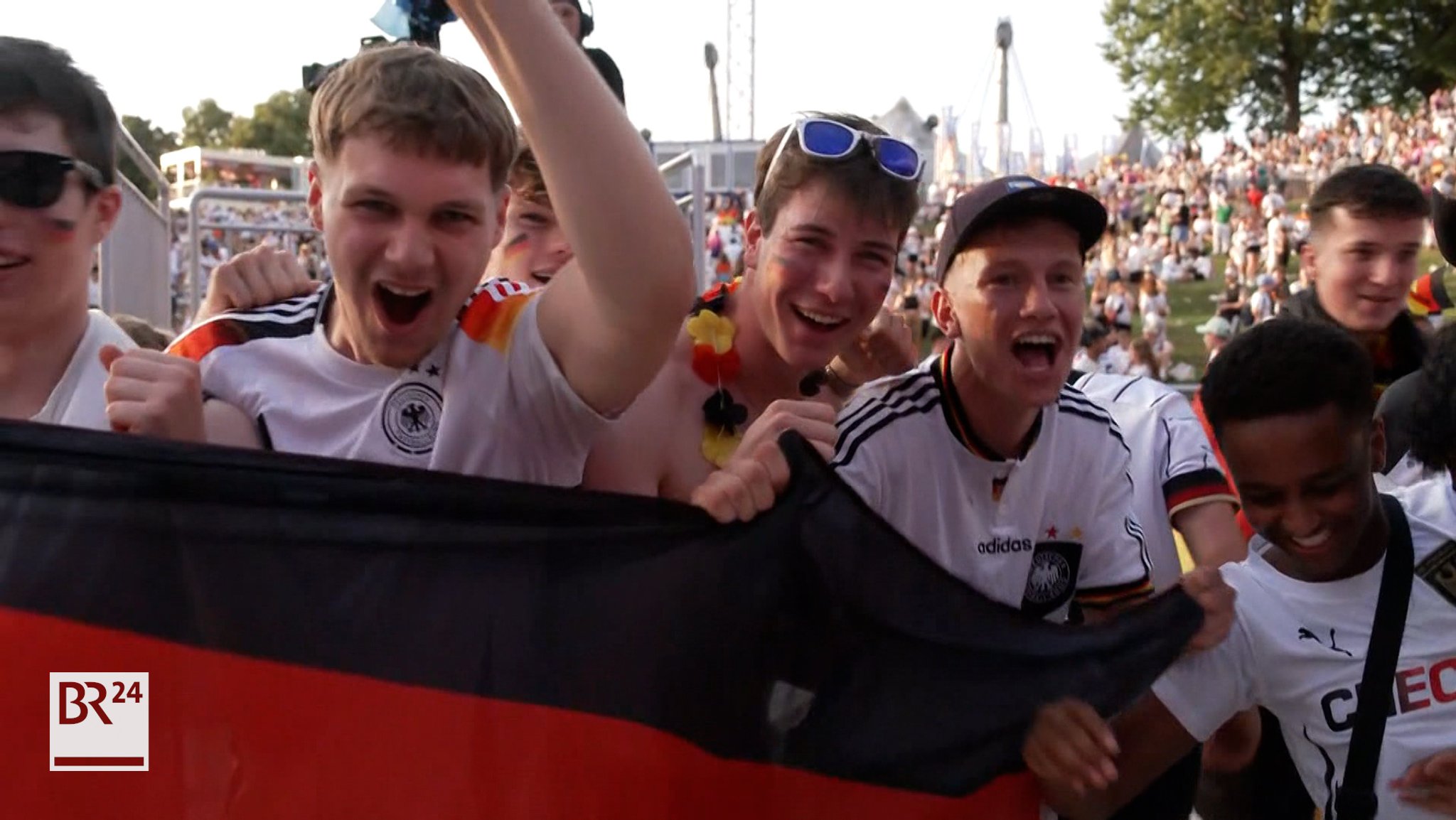 Stimmung nach dem Sieg in der Fanzone