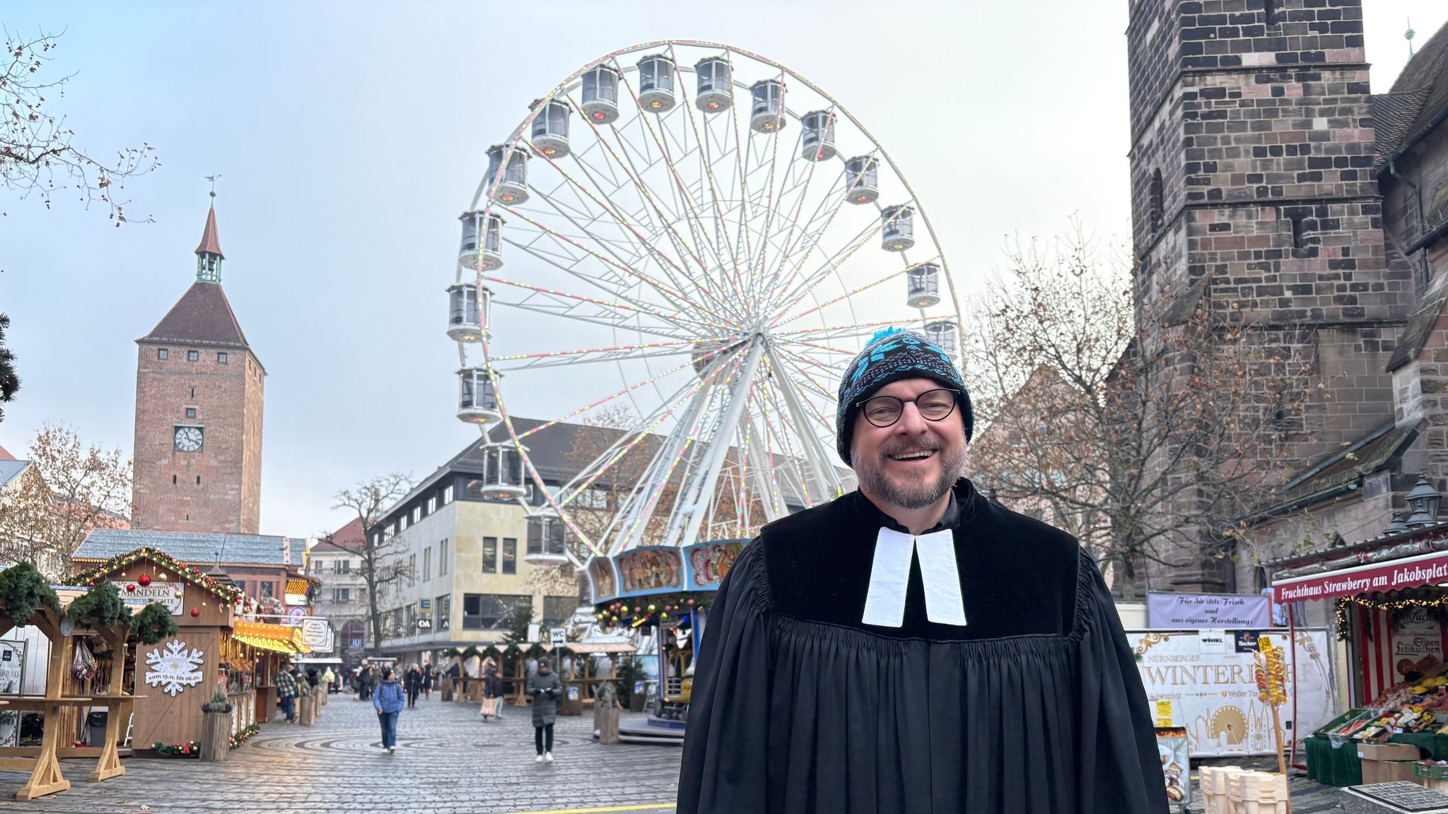 Pfarrer Hannes Schott bietet in Nürnberg Seelsorge im Riesenrad an.