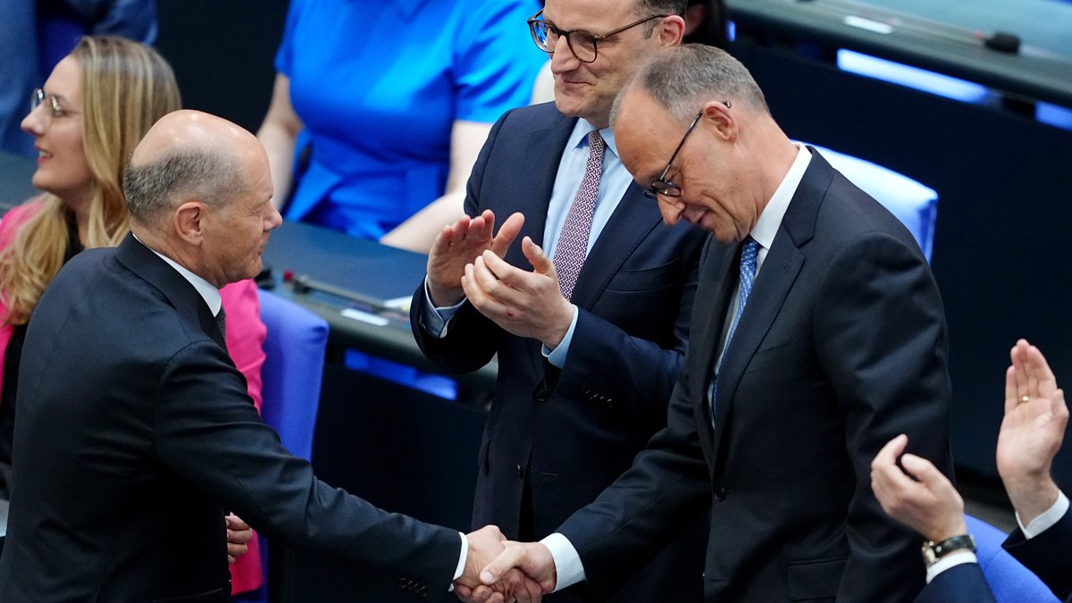 Im zweiten Wahlgang: Bundestag wählt Merz zum neuen Kanzler