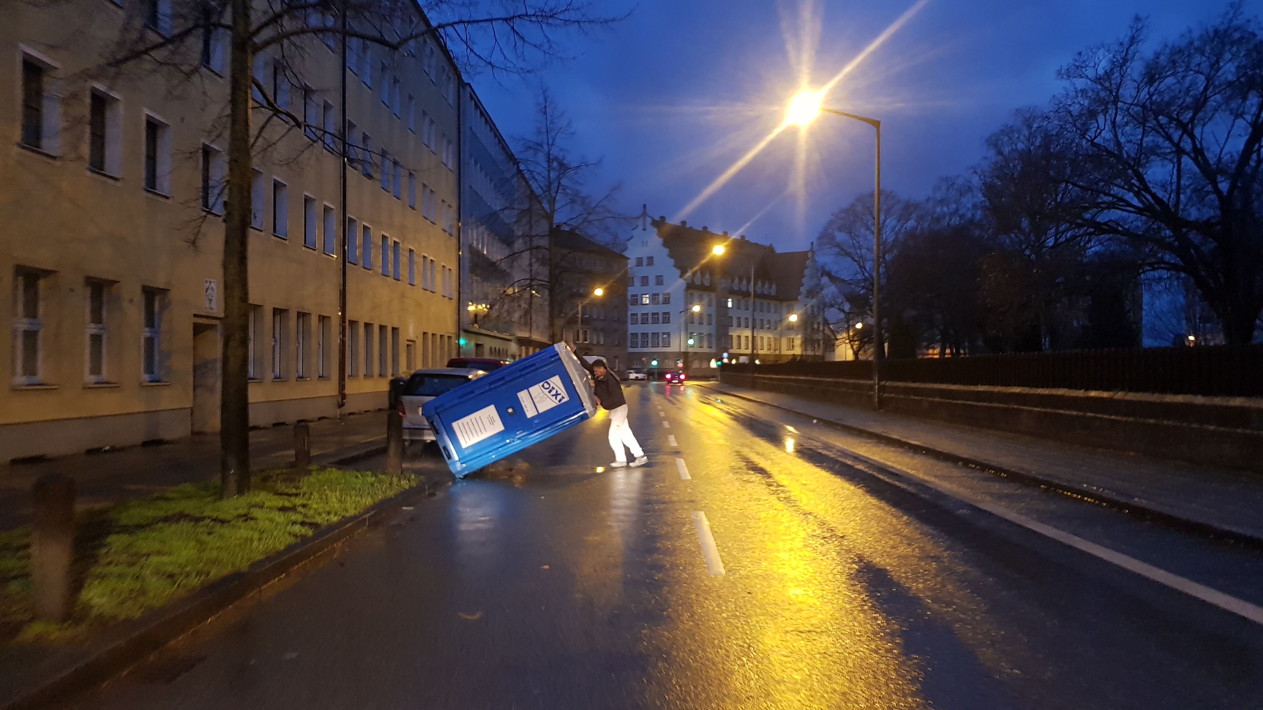 Sturmischer Montag In Mittelfranken Uber 750 Feuerwehreinsatze Br24