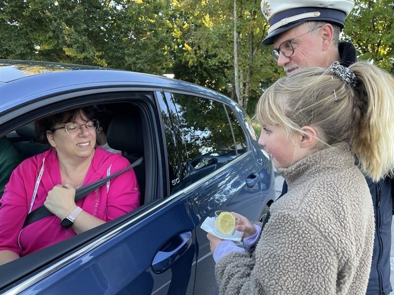 Zitronen für Verkehrssünder bei der Sonderaktion der Polizei Marktoberdorf