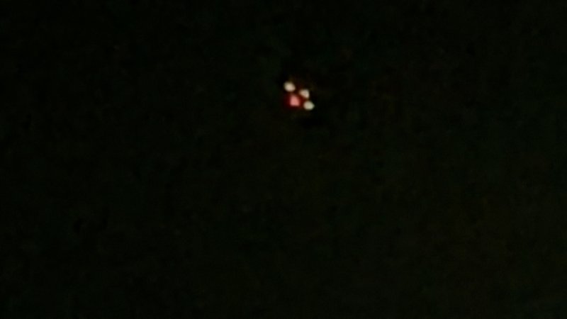 Drohne am Nachthimmel | Bild: Bayerischer Rundfunk 2025 Drohne am Nachthimmel