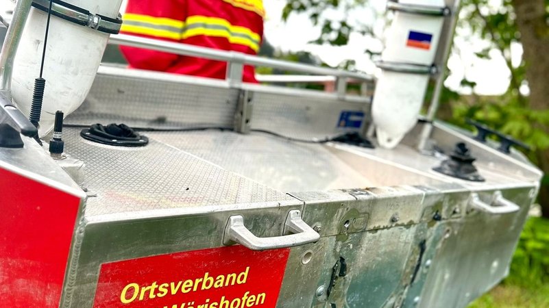 Das Heck des DLRG-Rettungsbootes "Sebastian Kneipp" ohne Außenbordmotor | Bild: DLRG Bad Wörishofen Das Heck des DLRG-Rettungsbootes "Sebastian Kneipp" ohne Außenbordmotor