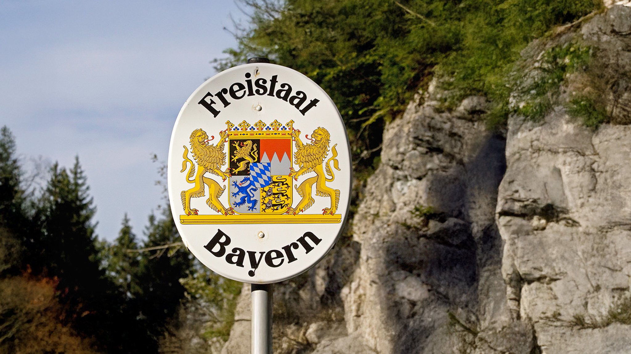 Heimatministerium: Füracker stellt neue Strategie vor | Bild: BR Heimatministerium: Füracker stellt neue Strategie vor