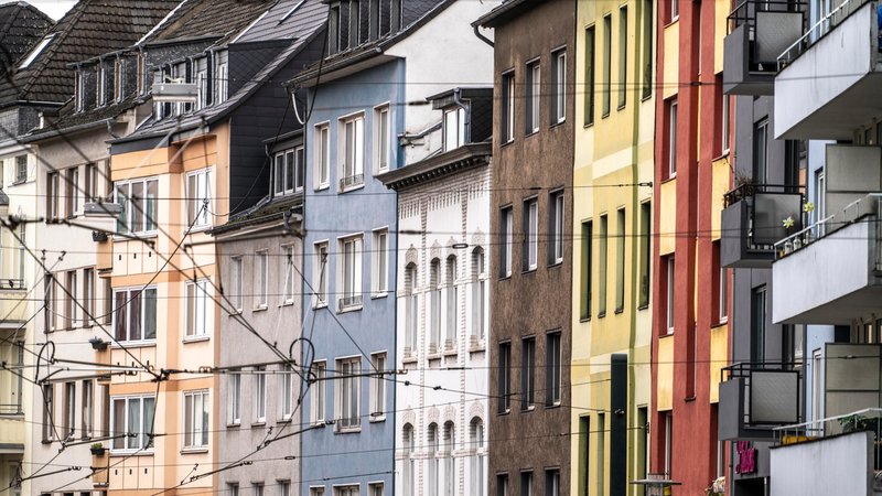 Häuser in einer Stadt (Archiv- und Symbolbild) | Bild: picture alliance / Jochen Tack Häuser in einer Stadt (Archiv- und Symbolbild)