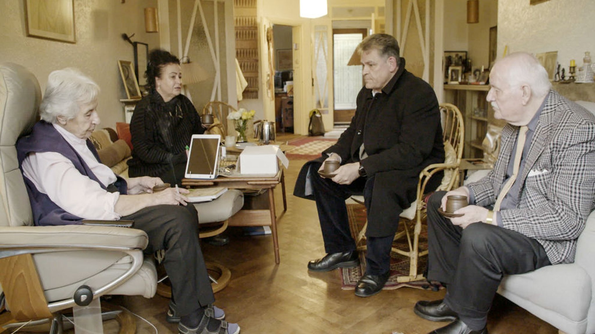 Anita Lasker-Wallfisch (l-r), Maya Lasker-Wallfisch, Kai Höss und Hans Jürgen Höss in  "Der Schatten des Kommandanten"