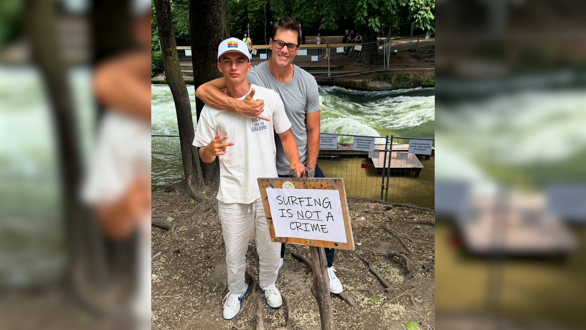 Tom Brady an der Eisbachwelle.