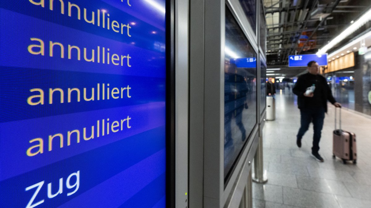 Lufthansa: Streik der Flugbegleiter in Frankfurt hat begonnen
