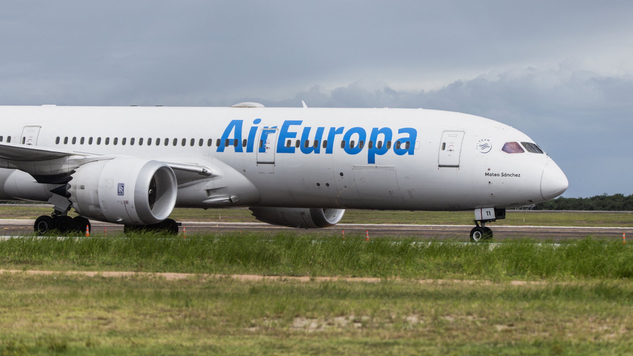 Der Boeing-Dreamliner nach der Landung in Natal