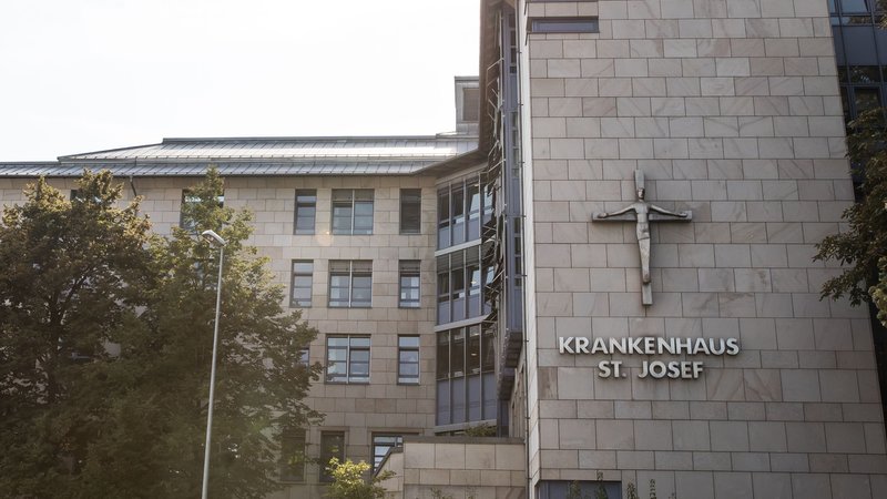 St. Josef-Krankenhaus in Schweinfurt: Petition kämpft um Erhalt | Bild: BR/Markus Konvalin St. Josef-Krankenhaus in Schweinfurt: Petition kämpft um Erhalt