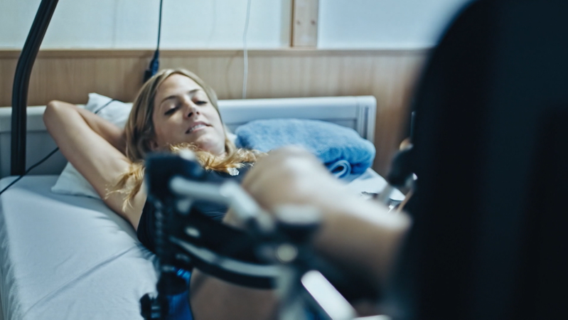 Gela Allmann im Krankenhaus | Bild: Bayerischer Rundfunk Gela Allmann im Krankenhaus