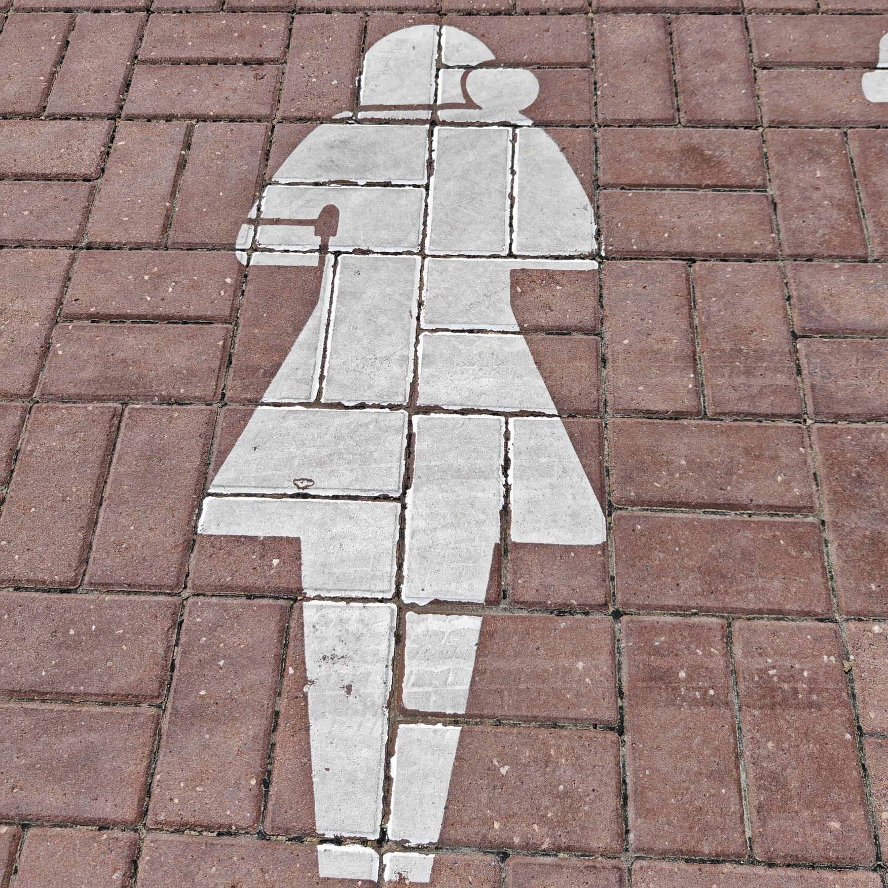 Wie bringt Mikrofeminismus die Gleichstellung voran? Autorin Evelyn Höllrigl Tschaikner