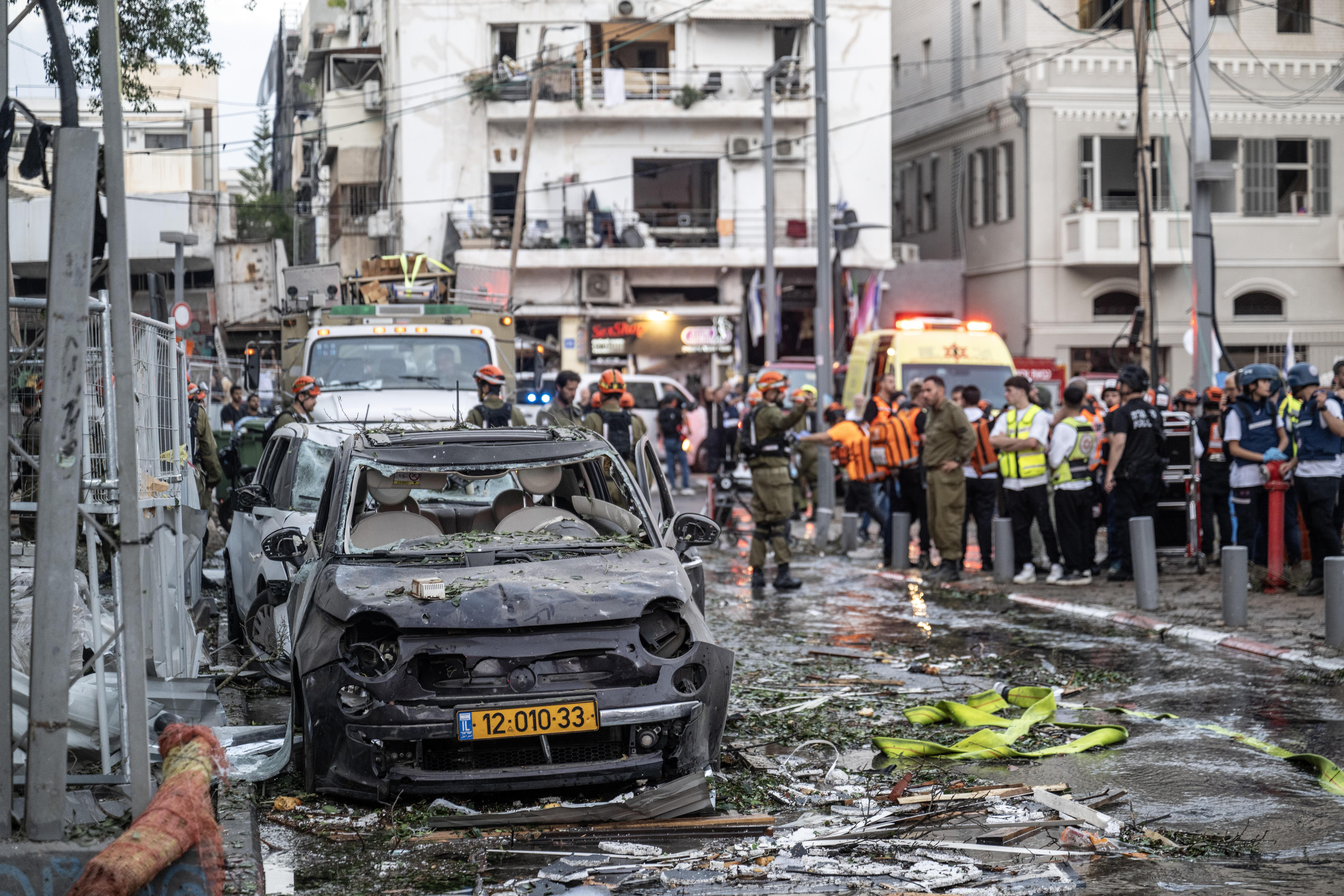 Schäden nach Raketenbeschuss in Tel Aviv