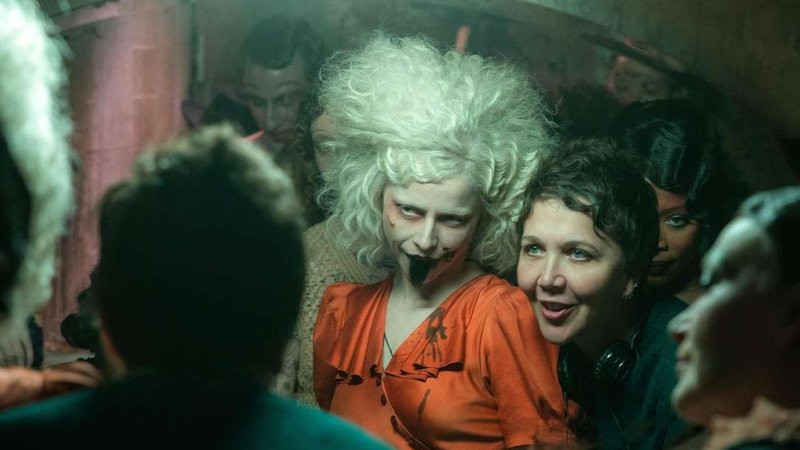 Eine Szene aus "The Bride!": Jessie Buckley als Frankensteins Braut | Bild: Warner Bros. Eine Szene aus "The Bride!": Jessie Buckley als Frankensteins Braut