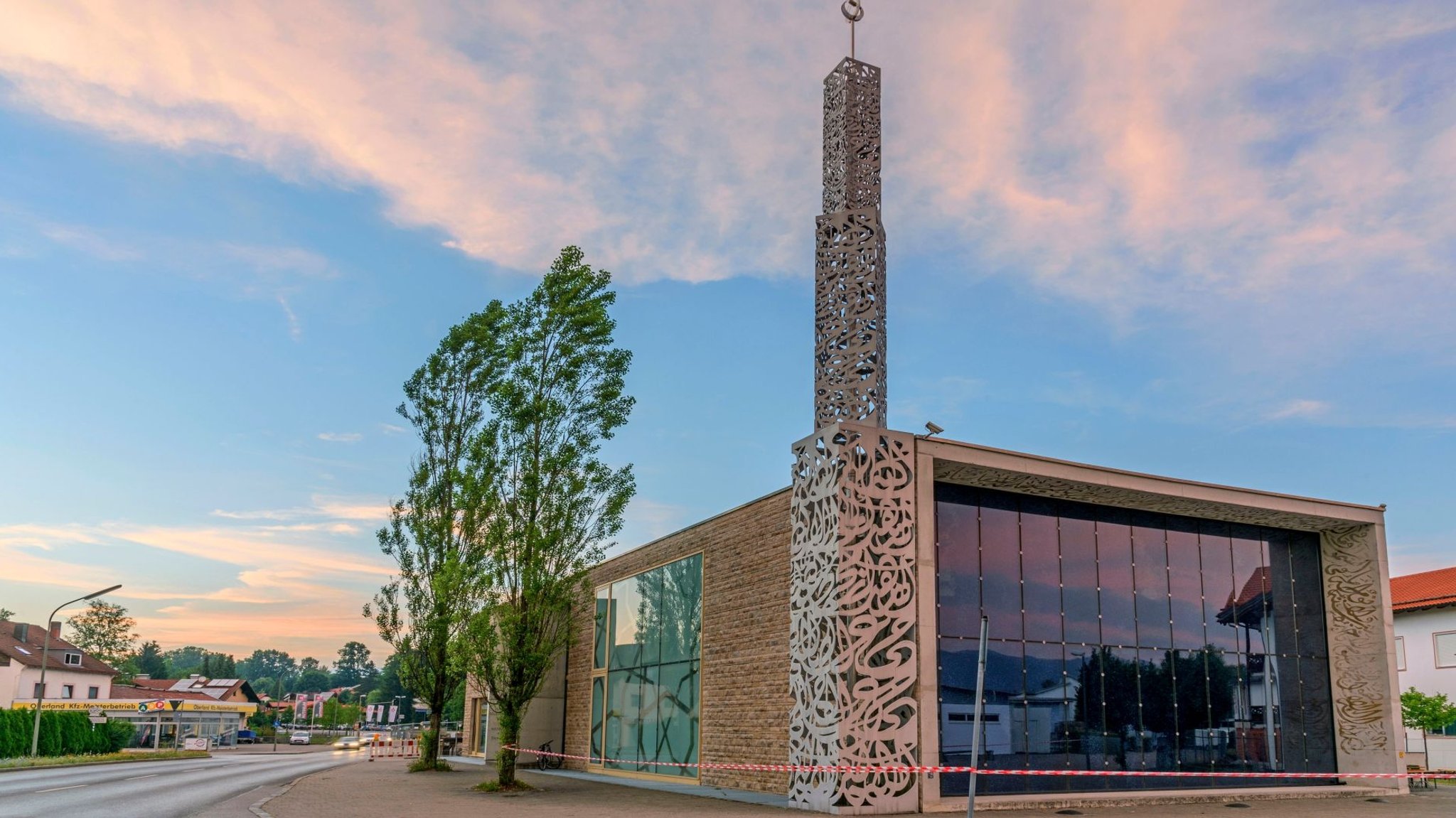 Minarett, Kuppel, Gewerbehalle