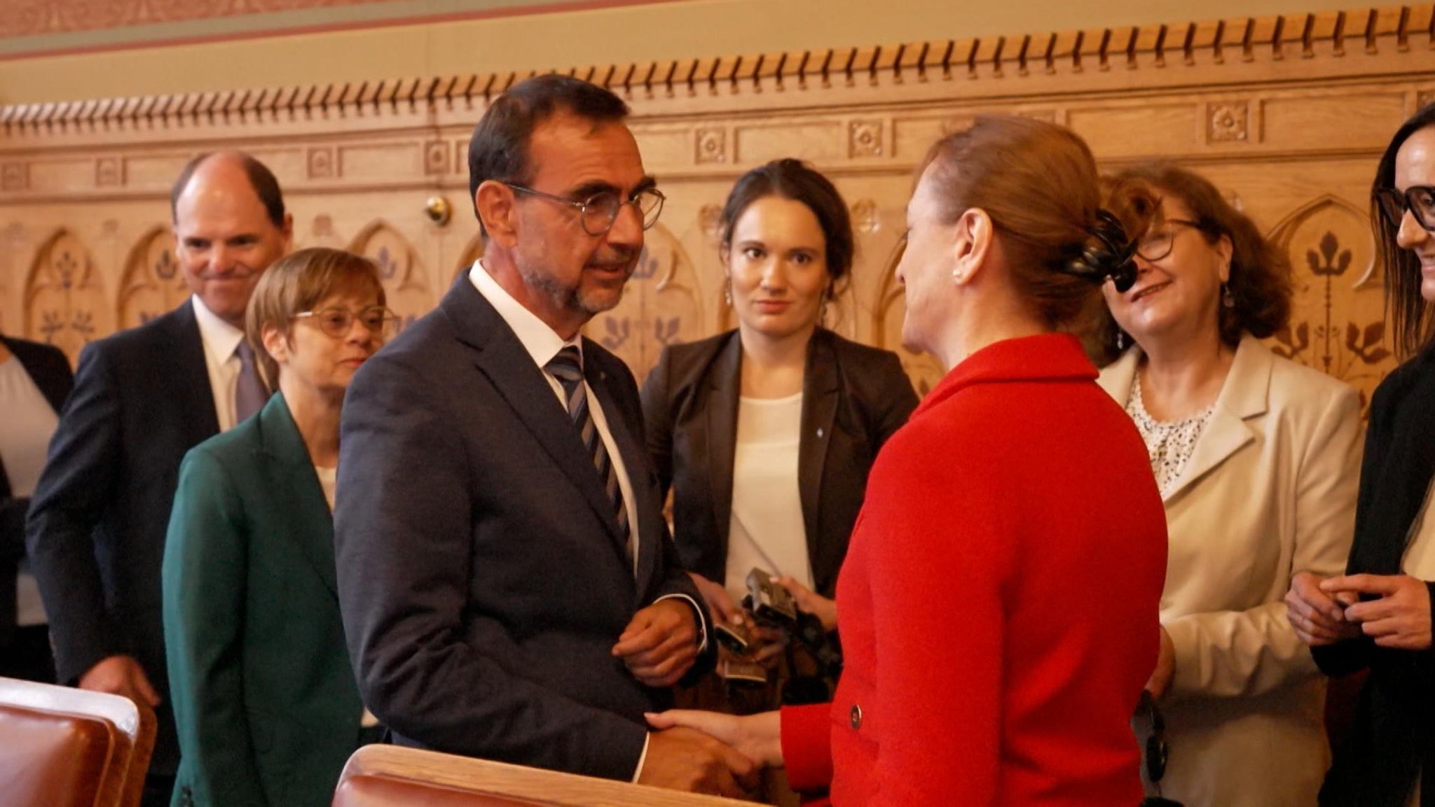 Seit kurzem hat Ungarn einen neuen Ministerpräsidenten. Der CSU-Fraktionsvorsitzende Klaus Holetschek ist mit einer Delegation in Budapest.