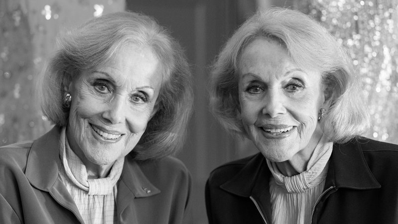 Alice (li.) und Ellen Kessler | Bild: picture alliance/dpa | Lennart Preiss Alice (li.) und Ellen Kessler