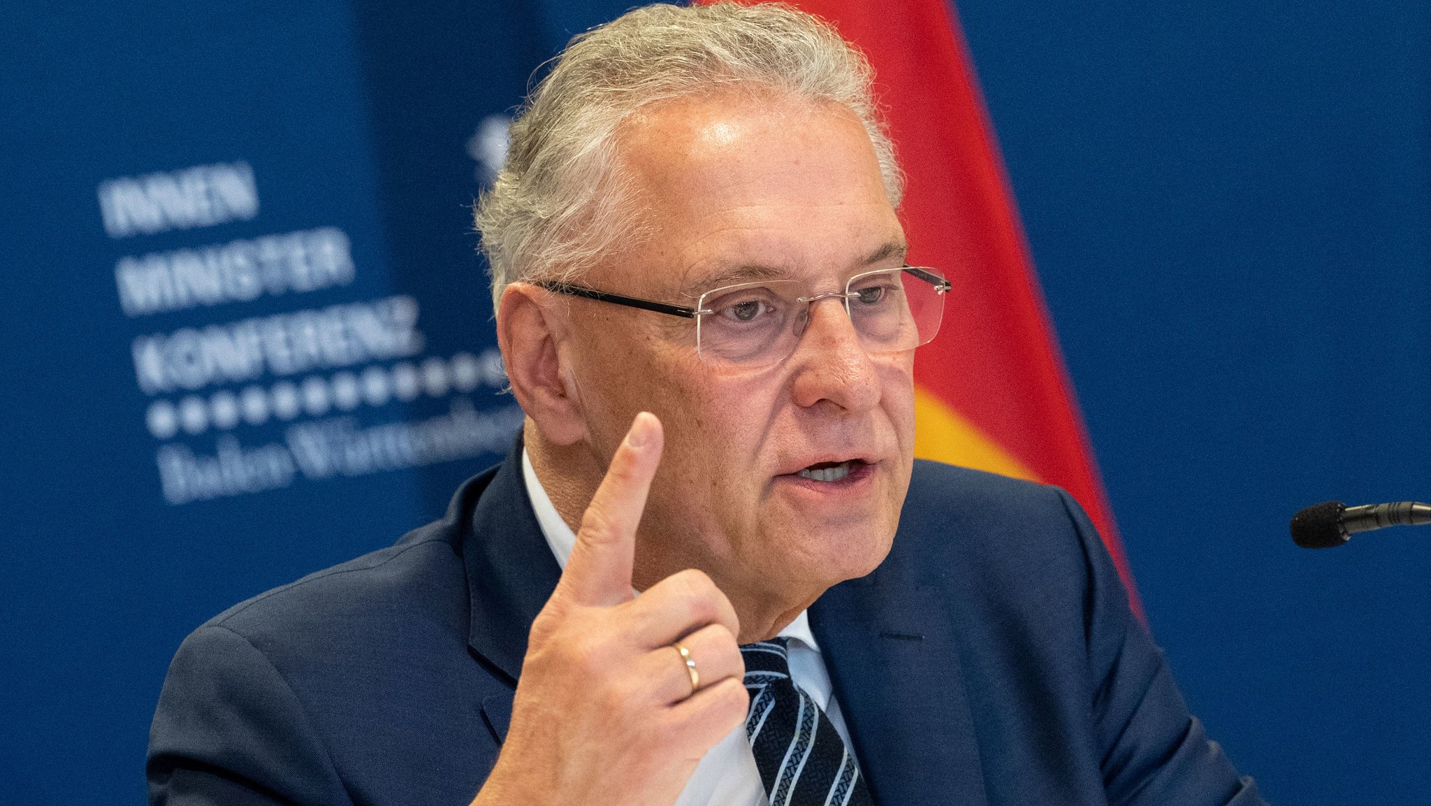 Bayerns Innenminister Joachim Herrmann bei der Innenministerkonferenz der Länder im Dezember in Stuttgart