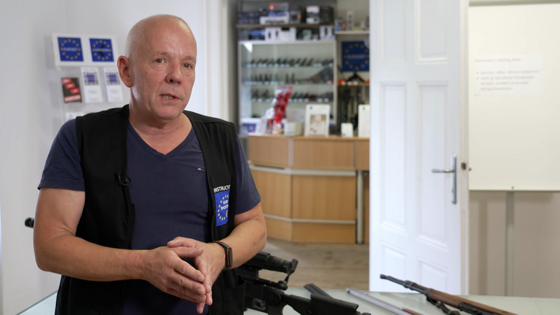 Im Video: Waffenhändler Markus Schwaiger aus Wien