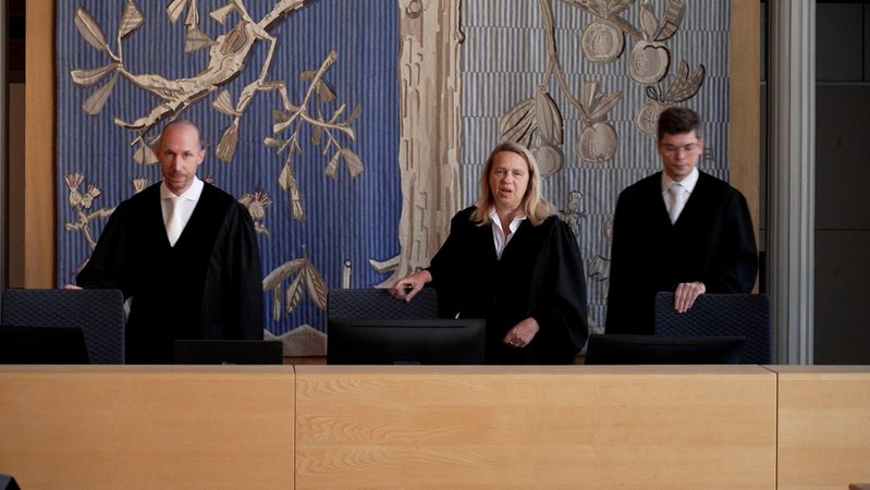 Richter in einem Gerichtssaal | Bild: BR Richter in einem Gerichtssaal