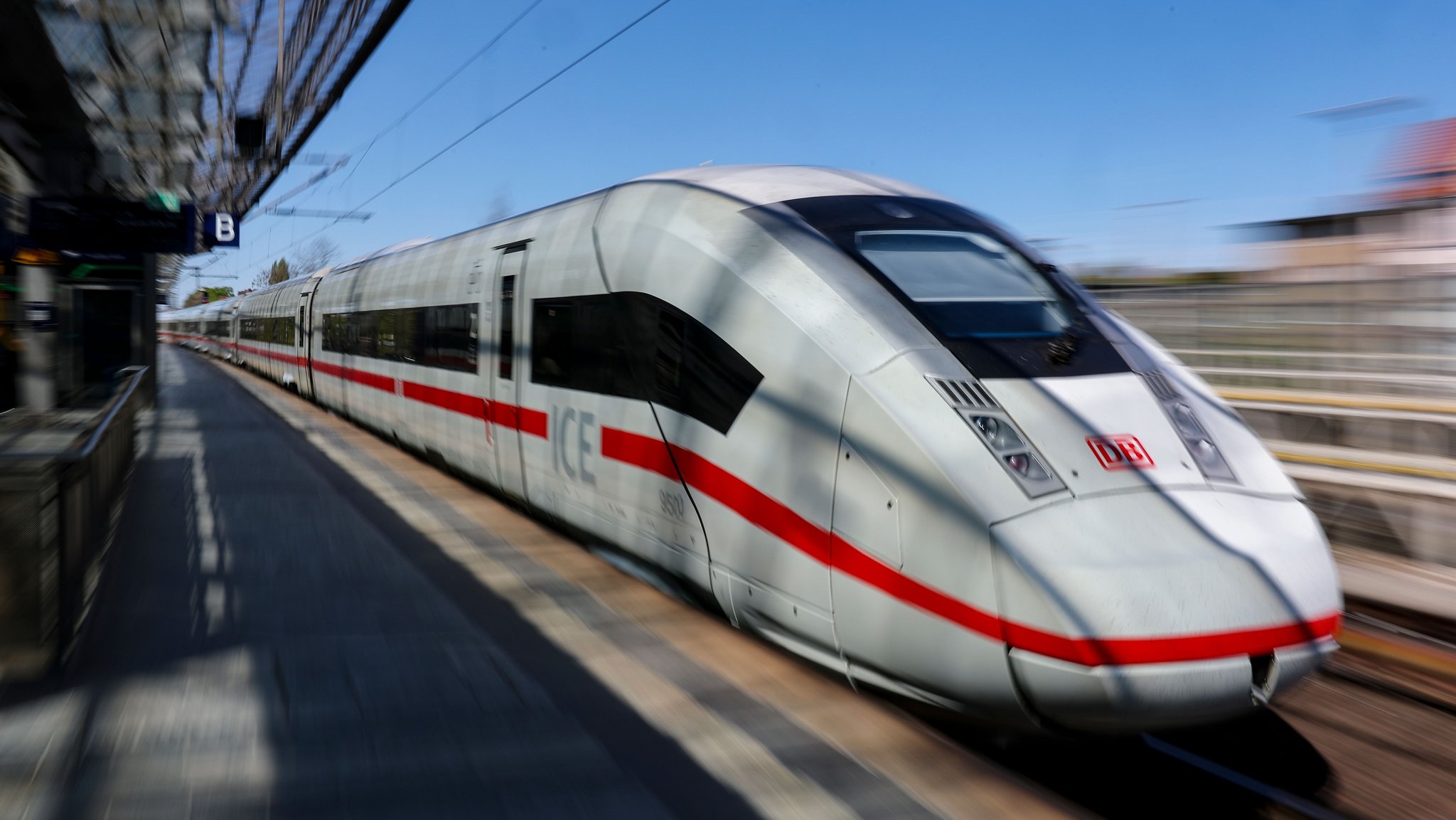 Bahn-Pünktlichkeit: Minister erwartet langen Weg zur Besserung