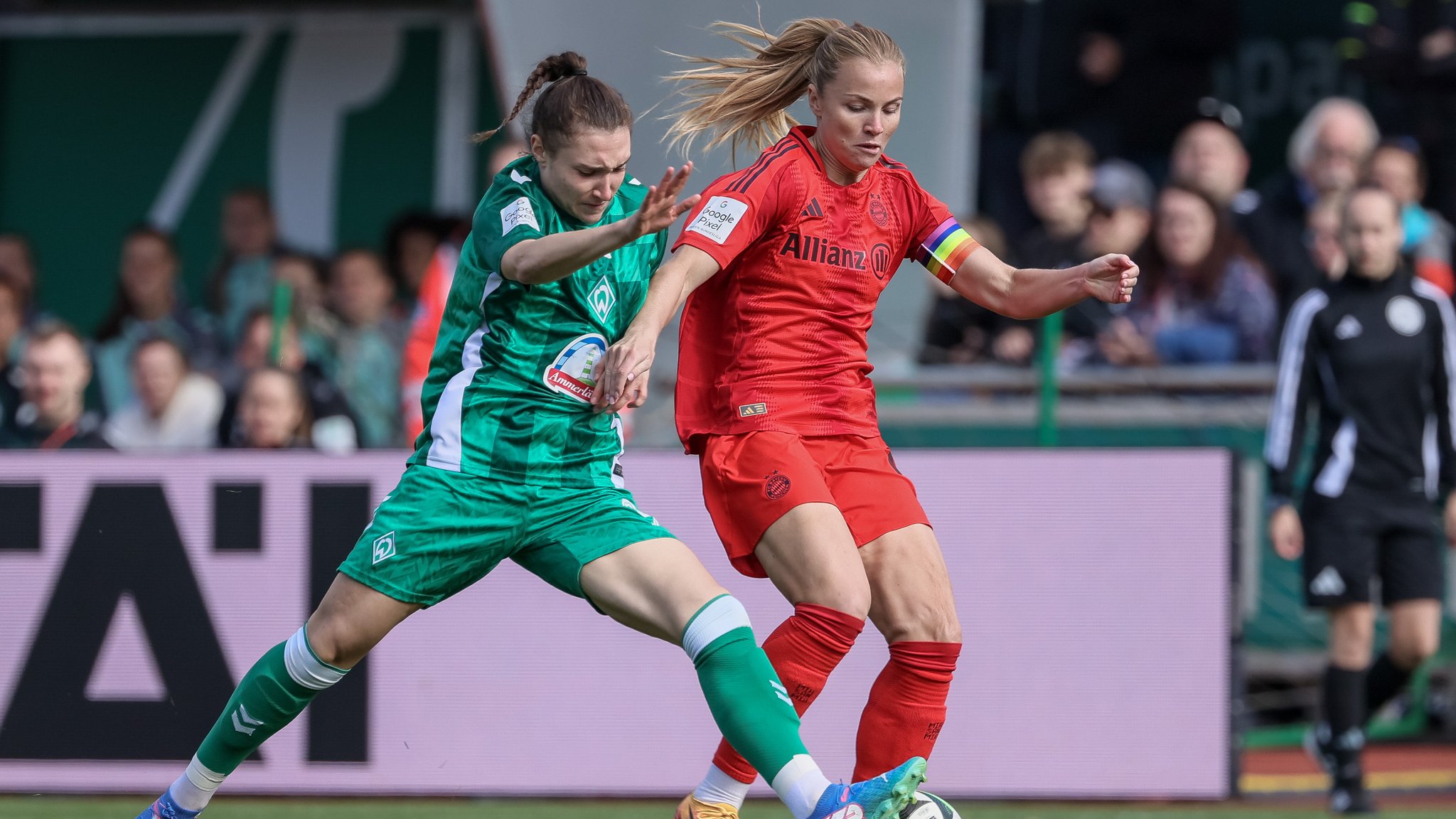 Sophie Weidauer und Glodis Perla Viggosdottir 