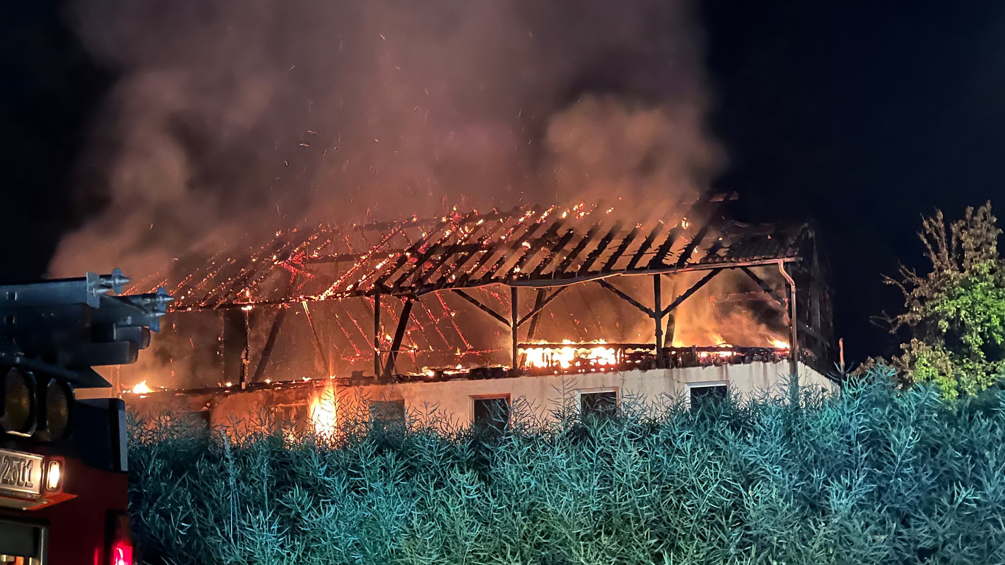 Hoher Sachschaden bei Scheunenbrand bei Neumarkt