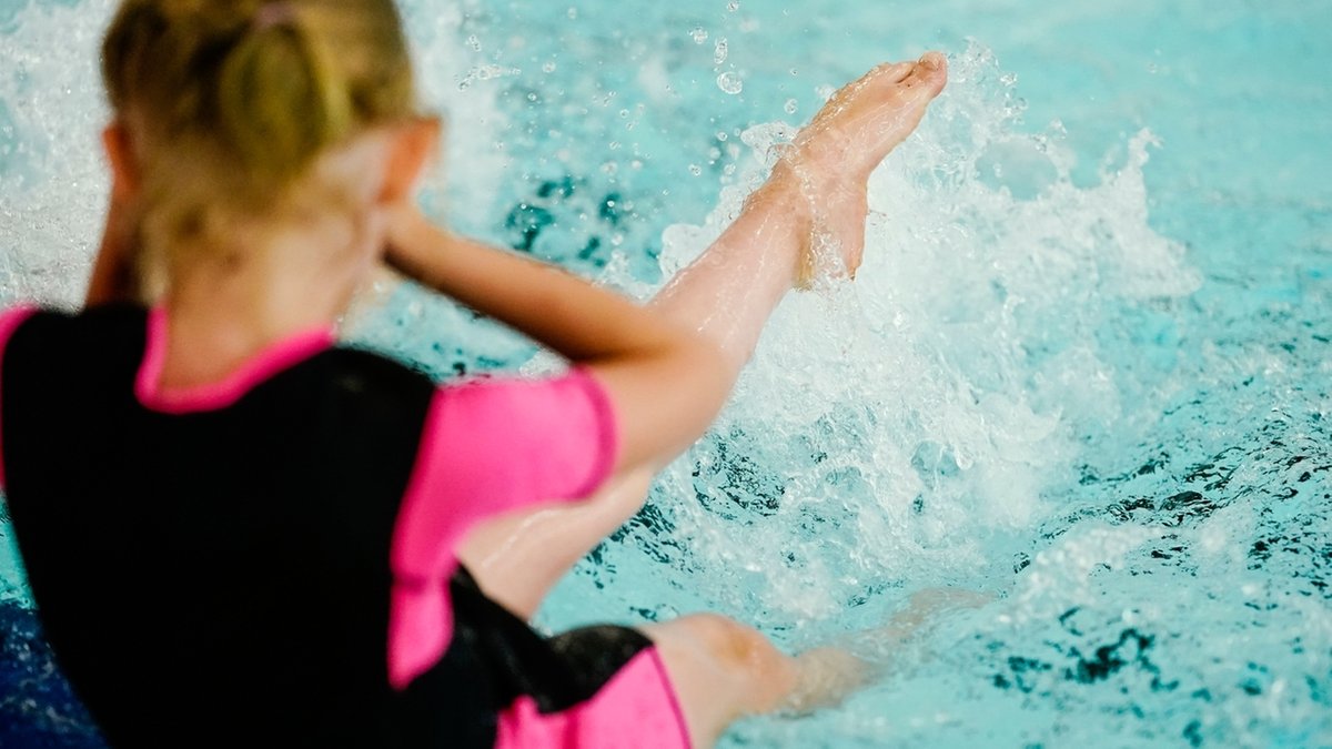 Keine Bäder, volle Kurse: Kritik an Schwimm-Gutscheinen 