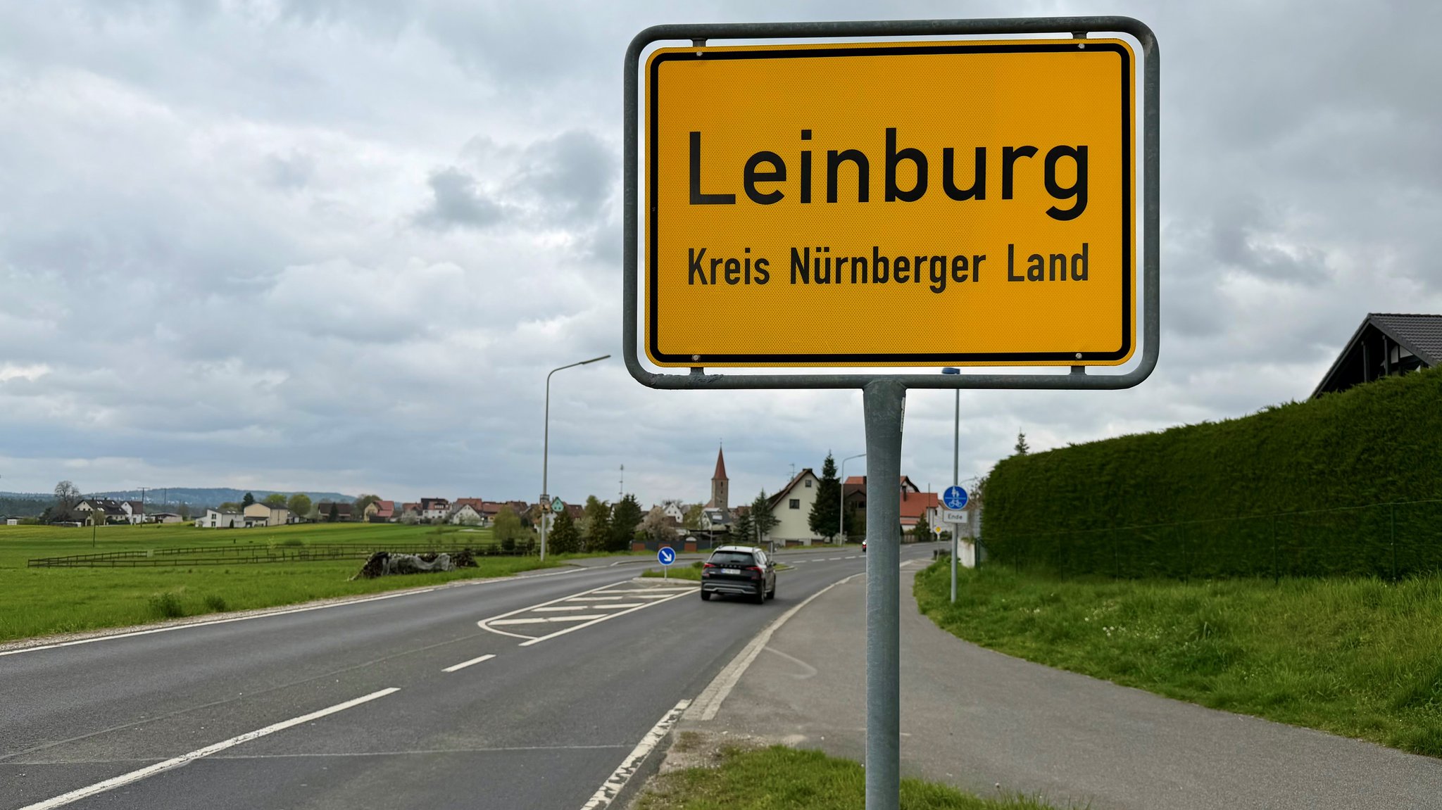 Das Ortsschild von Leinburg im Kreis Nürnberger Land.