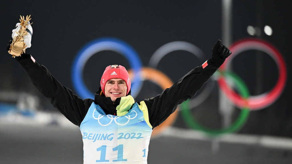 Vinzenz Geiger jubelt über Olympisches Gold | Bild: dpa-Bildfunk/Hendrik Schmidt Vinzenz Geiger jubelt über Olympisches Gold