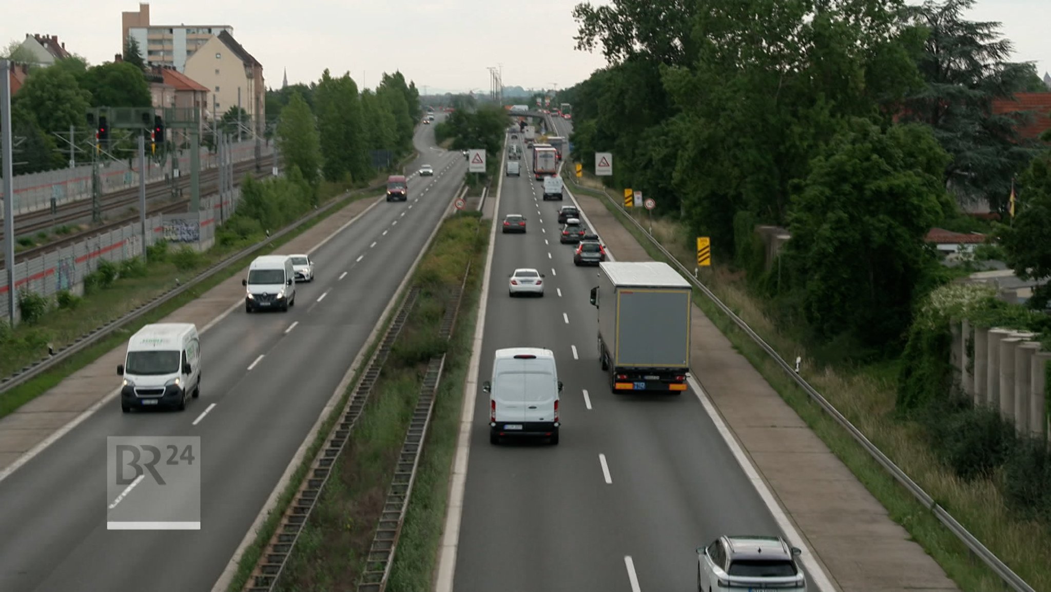 Der Frankenschnellweg in Nürnberg sorgt seit Jahren für Streit. | Bild: Bayerischer Rundfunk 2026 Der Frankenschnellweg in Nürnberg sorgt seit Jahren für Streit.