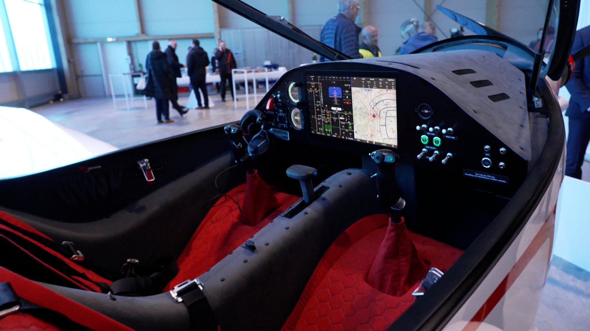 Elektroflugzeug-Förderung durch den Freistaat | Bild: BR Elektroflugzeug-Förderung durch den Freistaat