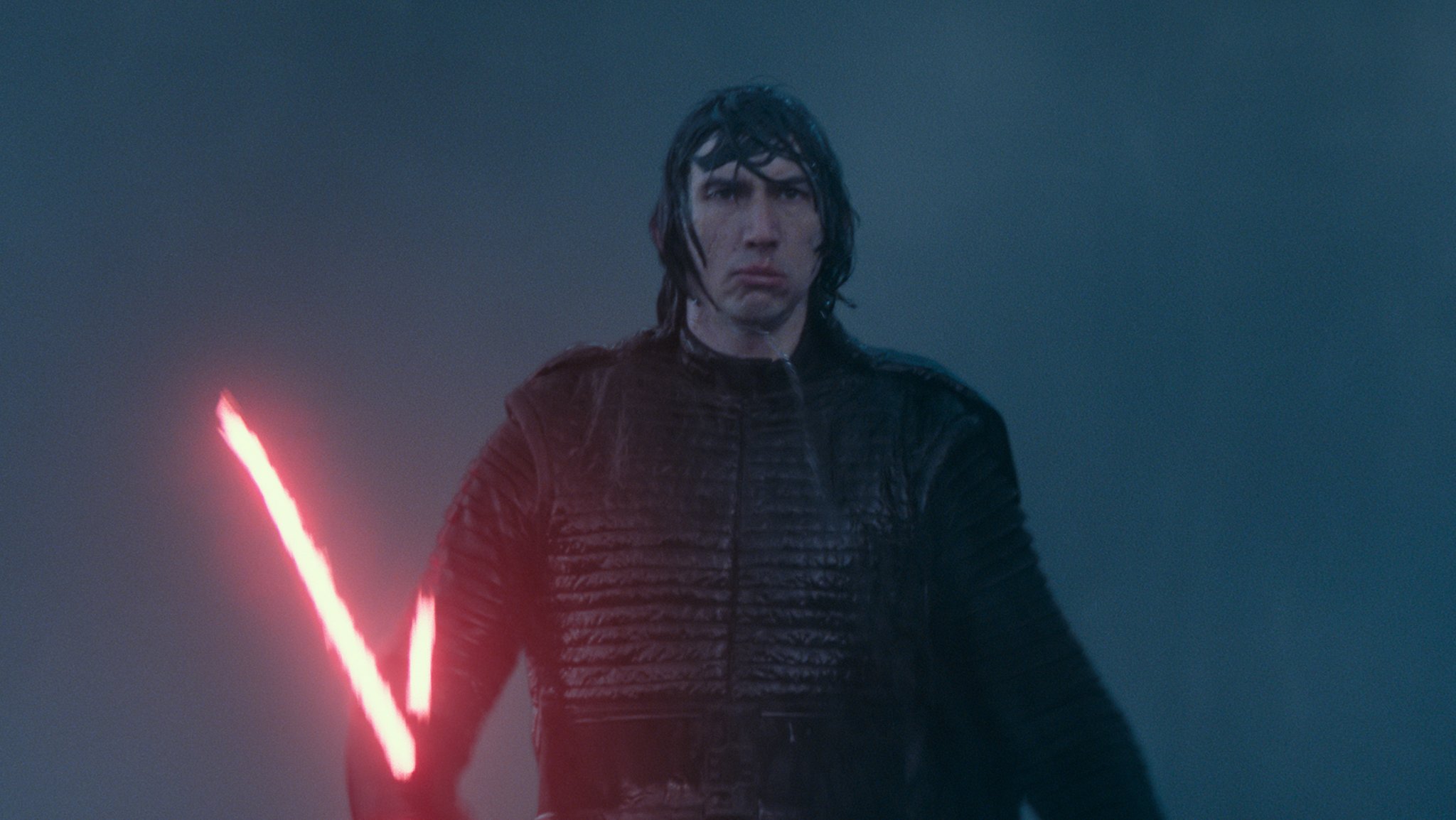 Kylo Ren (Adam Driver) setzt in "Star Wars Episode 9" alles daran, Rey zu finden ... und zu töten. (Filmszene)