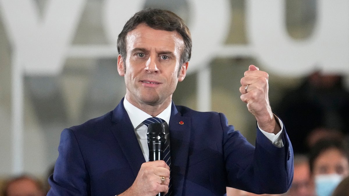 Frankreichs Präsident Emmanuel Macron bietet seine Hilfe an.
