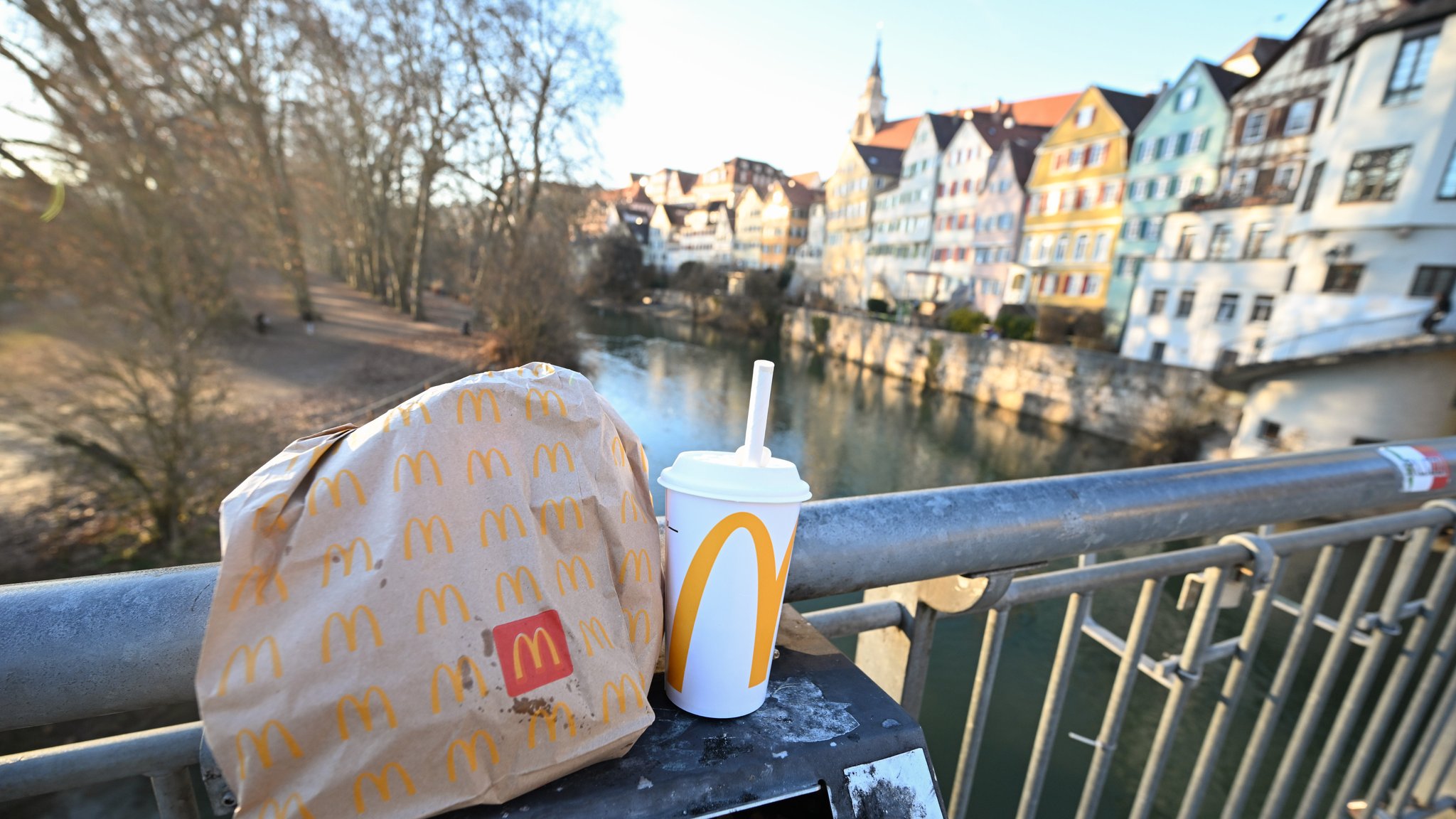 Tübingen darf weiter Steuer auf Einwegverpackungen erheben 