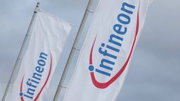 Der Chiphersteller Infineon will in Regensburg etwa 500 Stellen abbauen. Das bestätigte Unternehmenssprecher Andre Tauber auf BR-Anfrage. | Bild:dpa-Bildfunk/Karl-Josef Hildenbrand