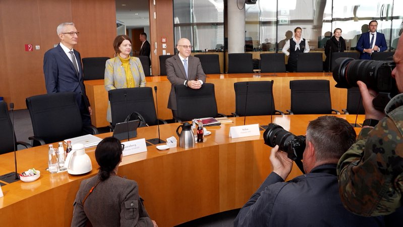 Öffentliche Anhörung der Präsidenten der Nachrichtendienste | Bild: BR Öffentliche Anhörung der Präsidenten der Nachrichtendienste