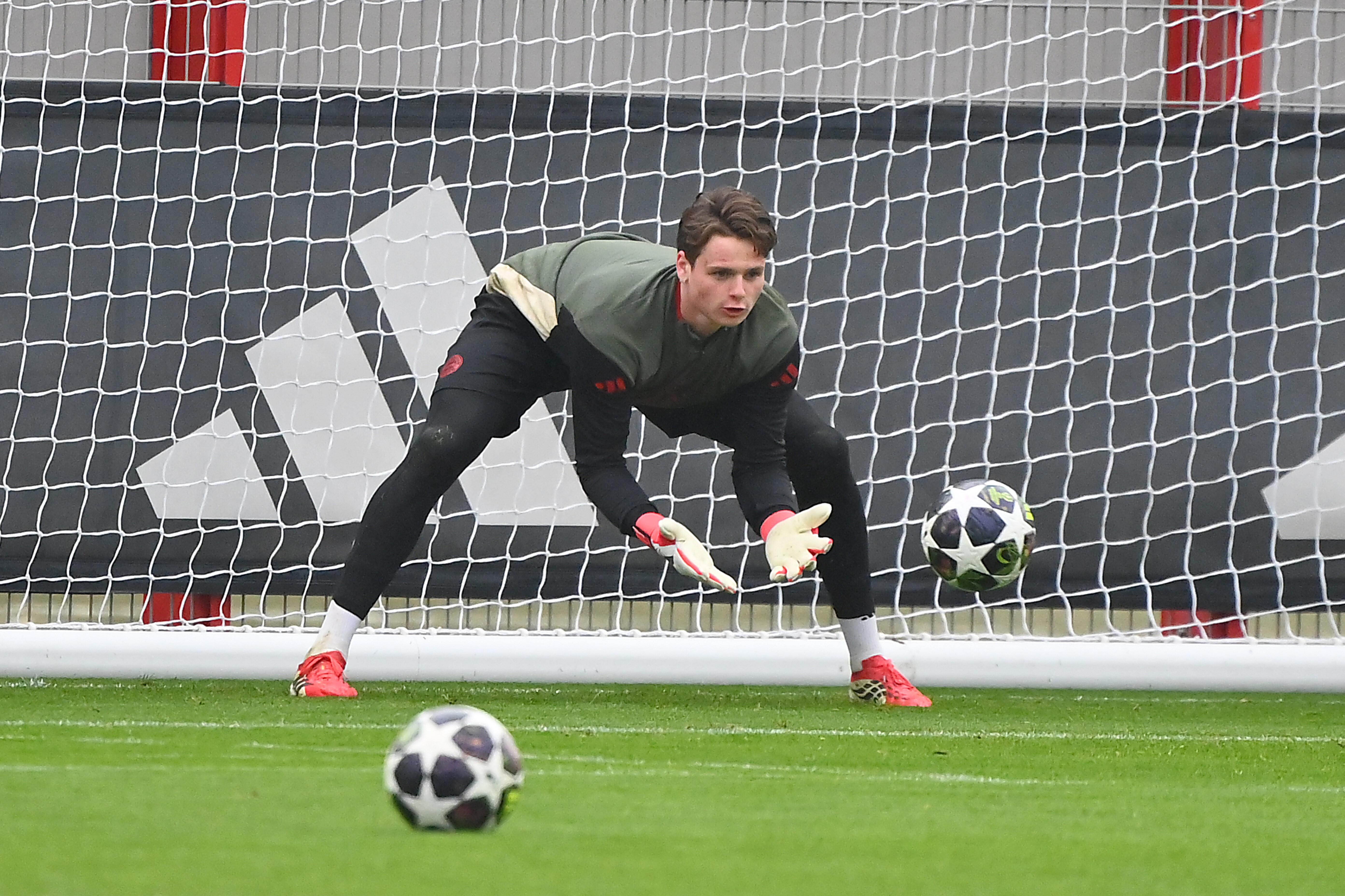 Urbig gegen Atalanta im Bayerntor: “Wenn alles passt...“