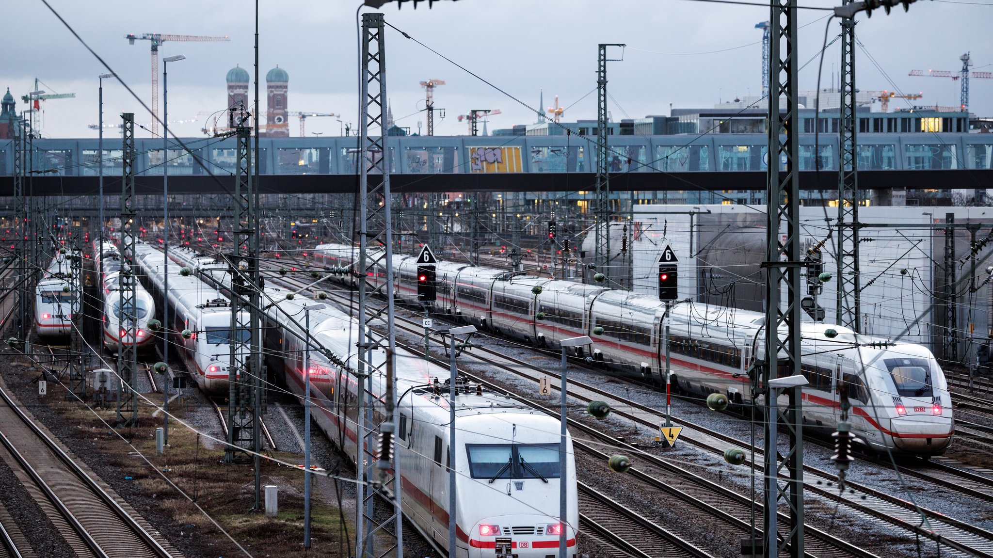 Amsterdam oder Venedig: Bahn stockt Fernverkehr-Verbindungen auf