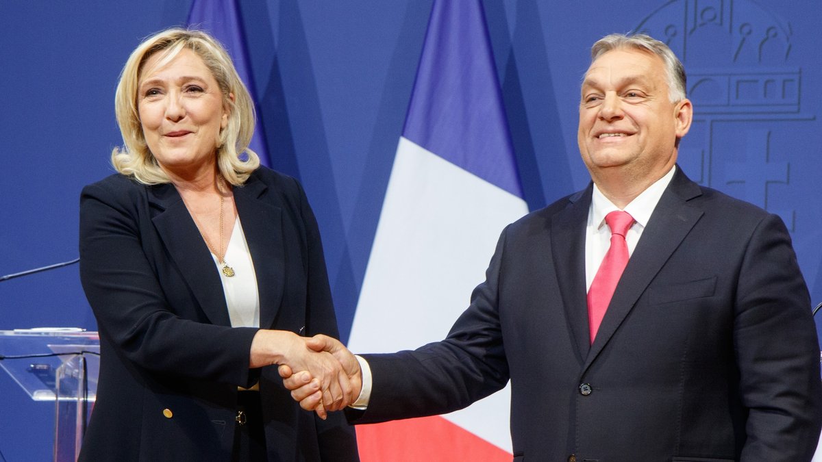 Marine Le Pen und Viktor Orban in Budapest