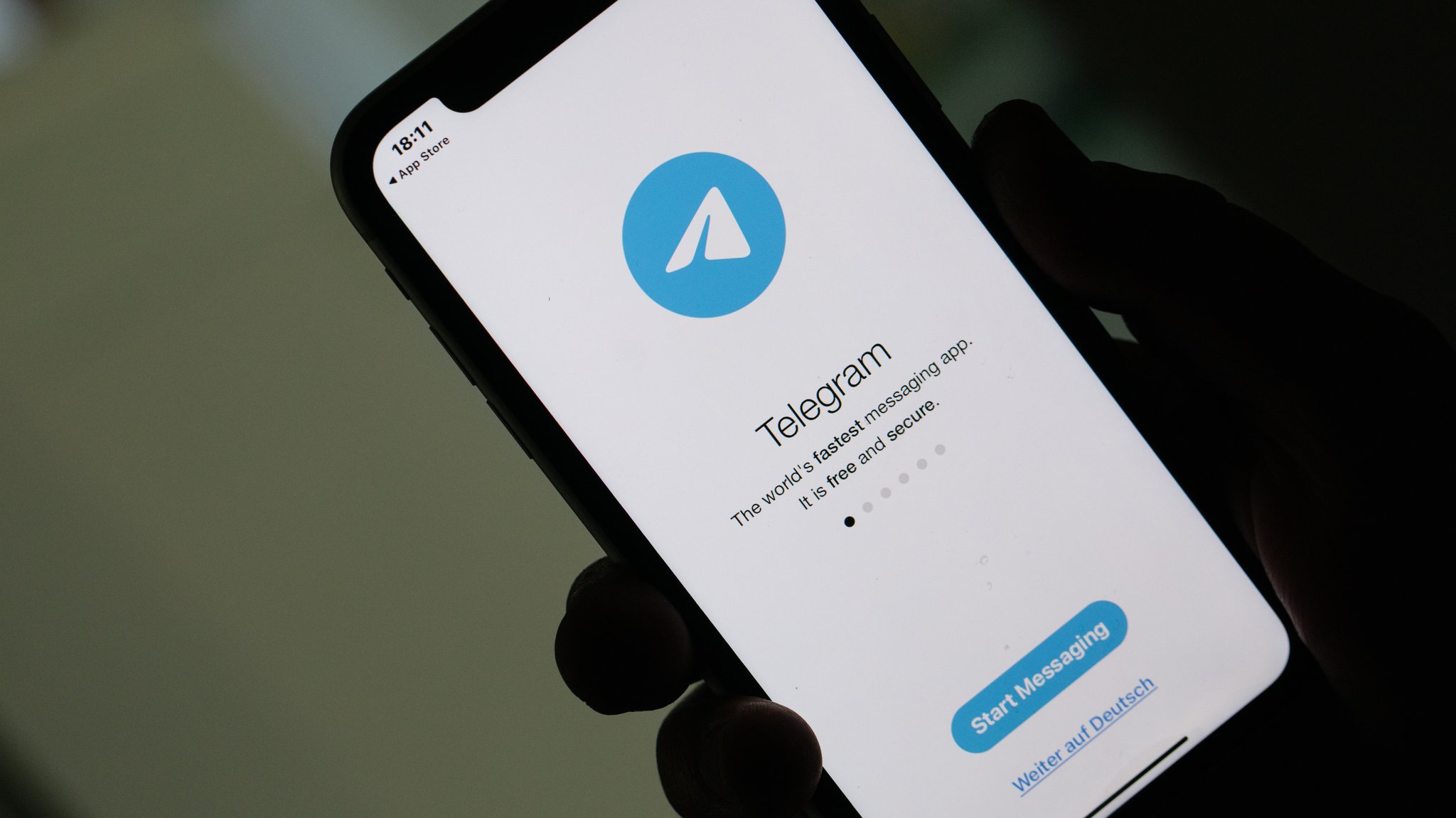 Der Telegram Messenger auf einem Smartphone (Symbolfoto)