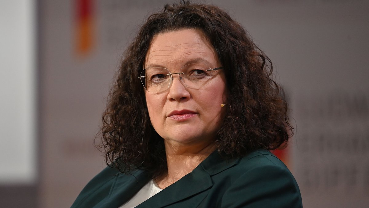 Nahles hält nichts von 1.000-Euro-Jobprämie für Arbeitslose