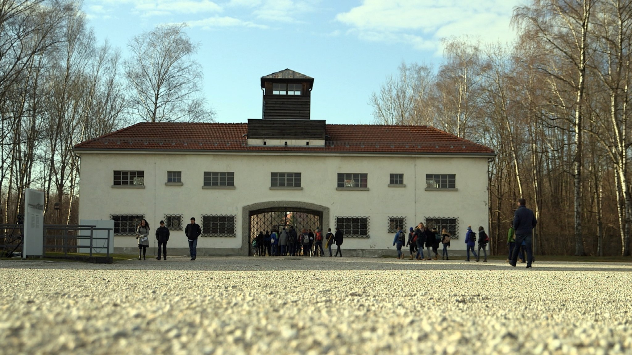 Ist der Pflichtbesuch in der KZ-Gedenkstätte sinnvoll?