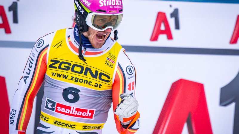 16.02.2025, Österreich, Saalbach-Hinterglemm: Ski alpin: Weltmeisterschaft, Slalom, Herren, 2. Durchgang, Linus Straßer aus Deutschland jubelt nach dem Gewinn der Bronzemedaille. Foto: Jens Büttner/dpa +++ dpa-Bildfunk +++ | Bild: dpa-Bildfunk/Jens Büttner 16.02.2025, Österreich, Saalbach-Hinterglemm: Ski alpin: Weltmeisterschaft, Slalom, Herren, 2. Durchgang, Linus Straßer aus Deutschland jubelt nach dem Gewinn der Bronzemedaille. Foto: Jens Büttner/dpa +++ dpa-Bildfunk +++