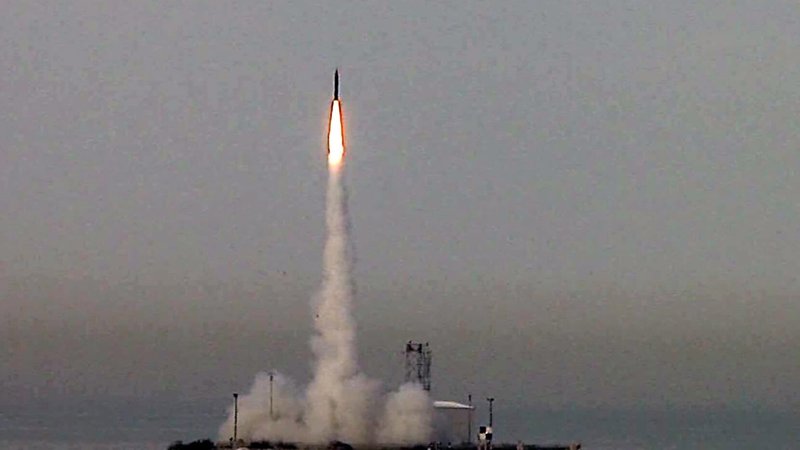 Israelische Arrow 3-Luftabwehrrakete beim Start | Bild: picture alliance / dpa | Israeli Ministry Of Defense/Hand Israelische Arrow 3-Luftabwehrrakete beim Start