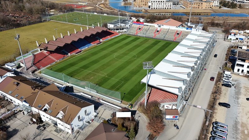 Der Sportpark in Unterhaching | Bild: picture-alliance/dpa Der Sportpark in Unterhaching