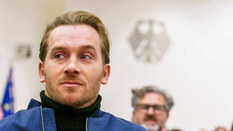 Samuel Koch bei der Verhandlung vor dem Bundessozialgericht in Kassel | Bild: picture alliance/dpa | Andreas Arnold Samuel Koch bei der Verhandlung vor dem Bundessozialgericht in Kassel