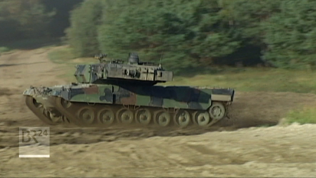 Militärische Erfolge der Ukraine befeuern die Diskussion darüber, ob Deutschland dem Land Kampfpanzer liefern sollte. | Bild: BR Militärische Erfolge der Ukraine befeuern die Diskussion darüber, ob Deutschland dem Land Kampfpanzer liefern sollte.